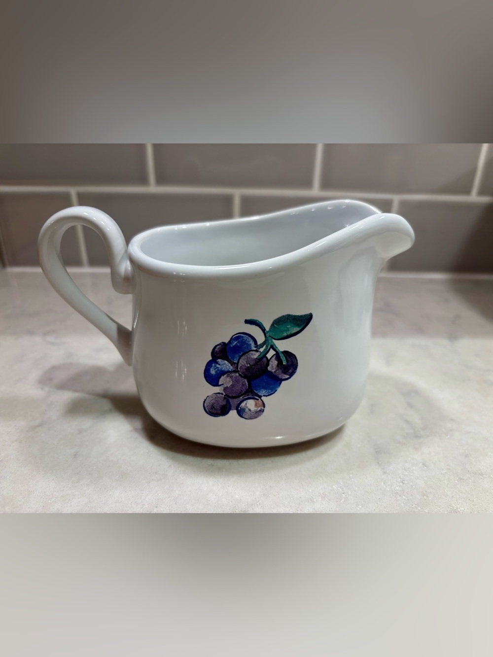 Corelle coordinates fruit basket stoneware gravy boat 90s